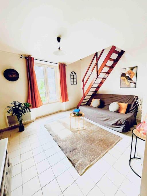 The King Duplex In The Enter Of Fontainebleau Apartment Стая снимка
