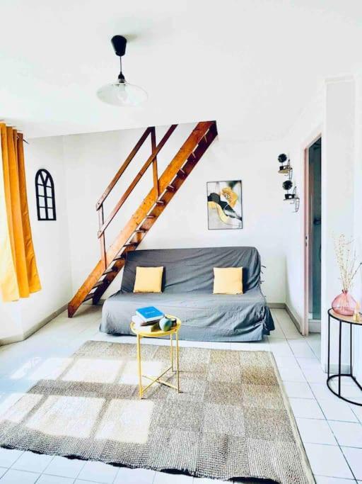 The King Duplex In The Enter Of Fontainebleau Apartment Стая снимка